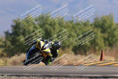 media/Nov-06-2022-SoCal Trackdays (Sun) [[208d2ccc26]]/Turn 7 Set 2 (1050am)/